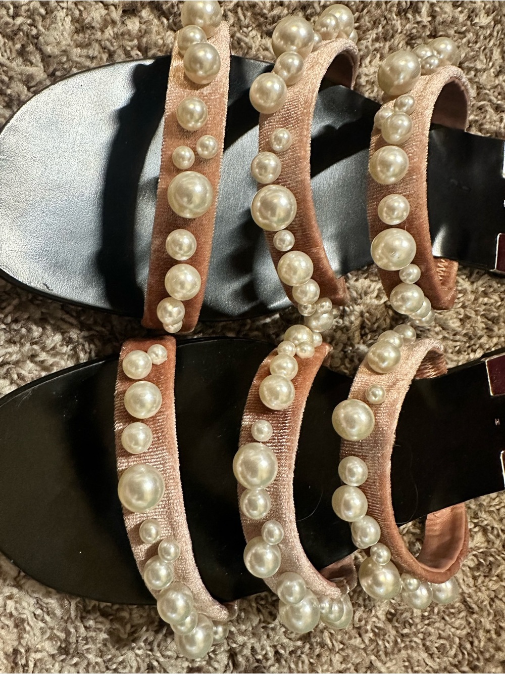Leith Pink Velvet Pearl-Embellished Slide Sandals - Women - Picture 4 of 7